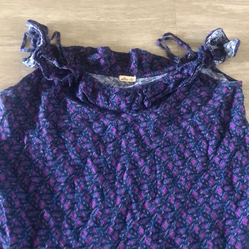 Hollister shirt